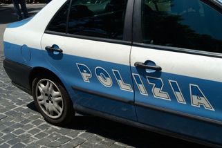 Český motorkář zemřel v Itálii po nárazu do svodidel. Spolujezdkyně je ve vážném stavu - Novinky